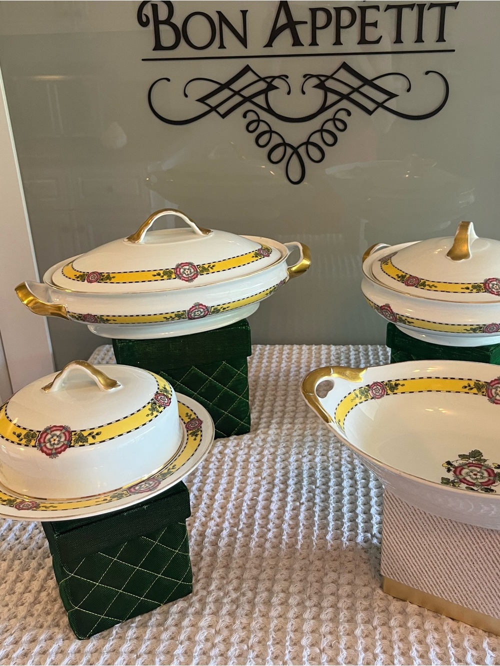 Vint Black Knight BLK23 China 4pc Serving Set Czecho-Slovakia Yellow Band Pin508